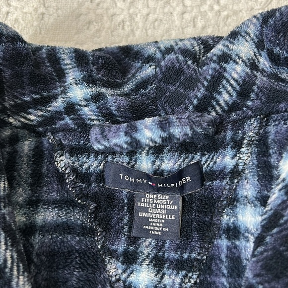 Tommy Hilfiger belted men’s Plaid Blue and White Robe one size - Picture 5 of 8